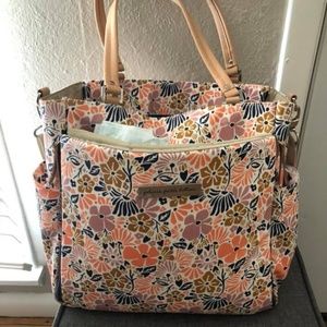 Petunia Picklebottom City Carryall